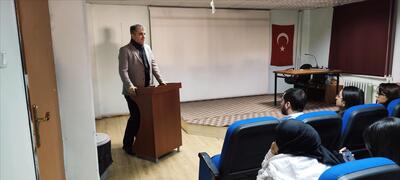 ogretim-uyemiz-prof-dr-nurullah-agitoglu-cizre-myo-da-kariyer-gunleri-programi-cercevesinde-ogrenc