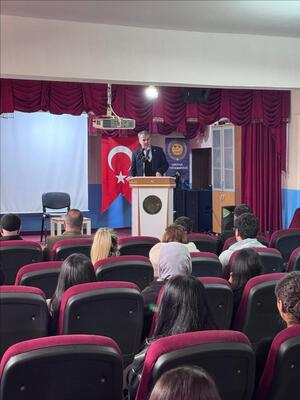 ogretim-uyemiz-prof-dr-nurullah-agitoglu-silopi-myo-da-kariyer-gunleri-programi-cercevesinde-ogren